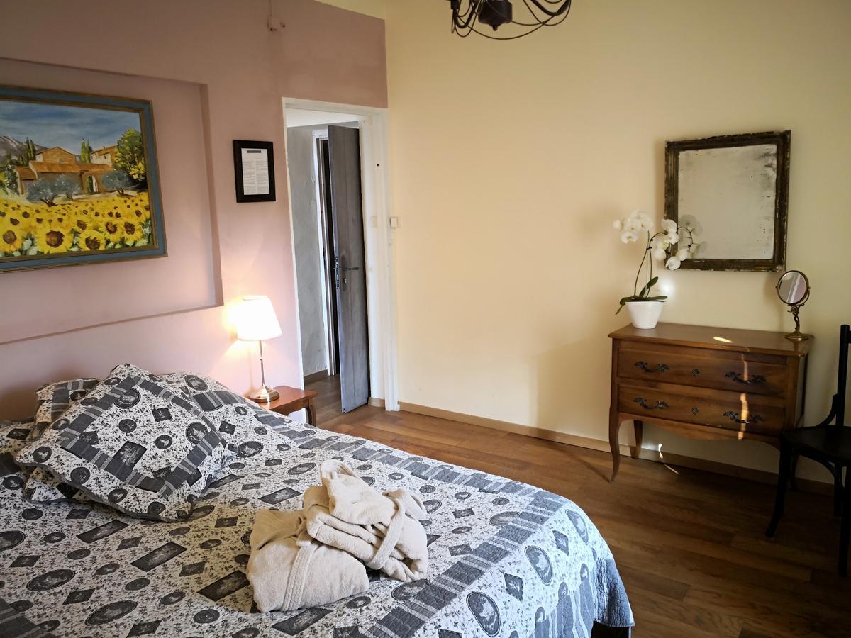 Maison D'Anvers Вальреас Номер фото